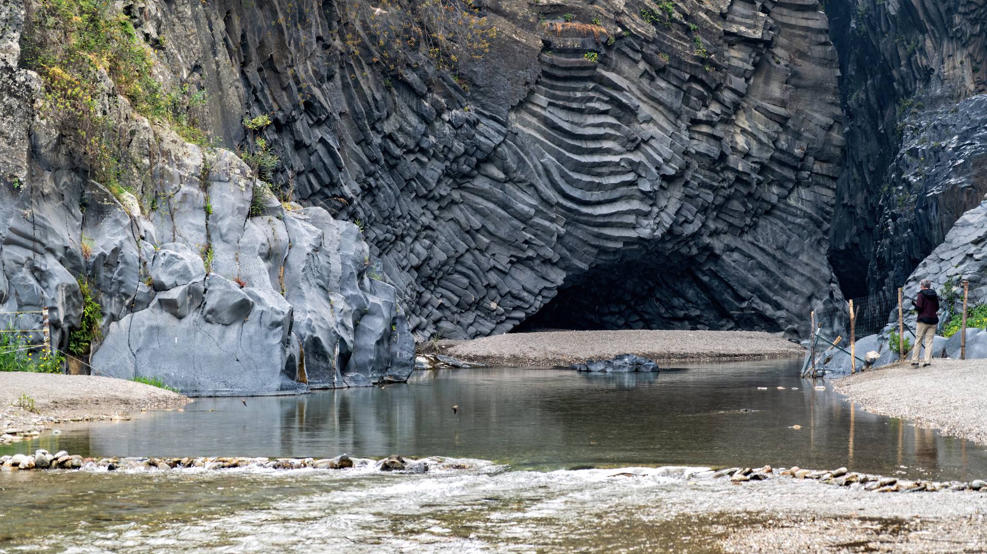 Gole dell'Alcantara (Parco Botanico e Geologico) in Motta Camastra
